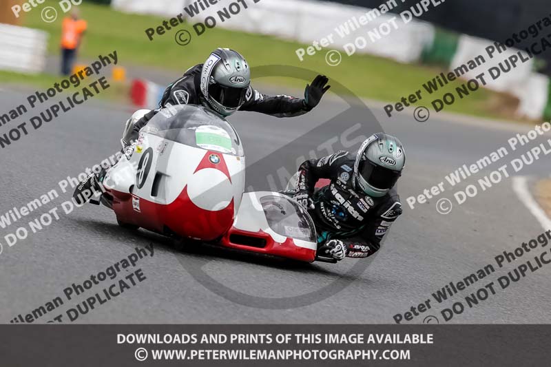 Vintage motorcycle club;eventdigitalimages;mallory park;mallory park trackday photographs;no limits trackdays;peter wileman photography;trackday digital images;trackday photos;vmcc festival 1000 bikes photographs